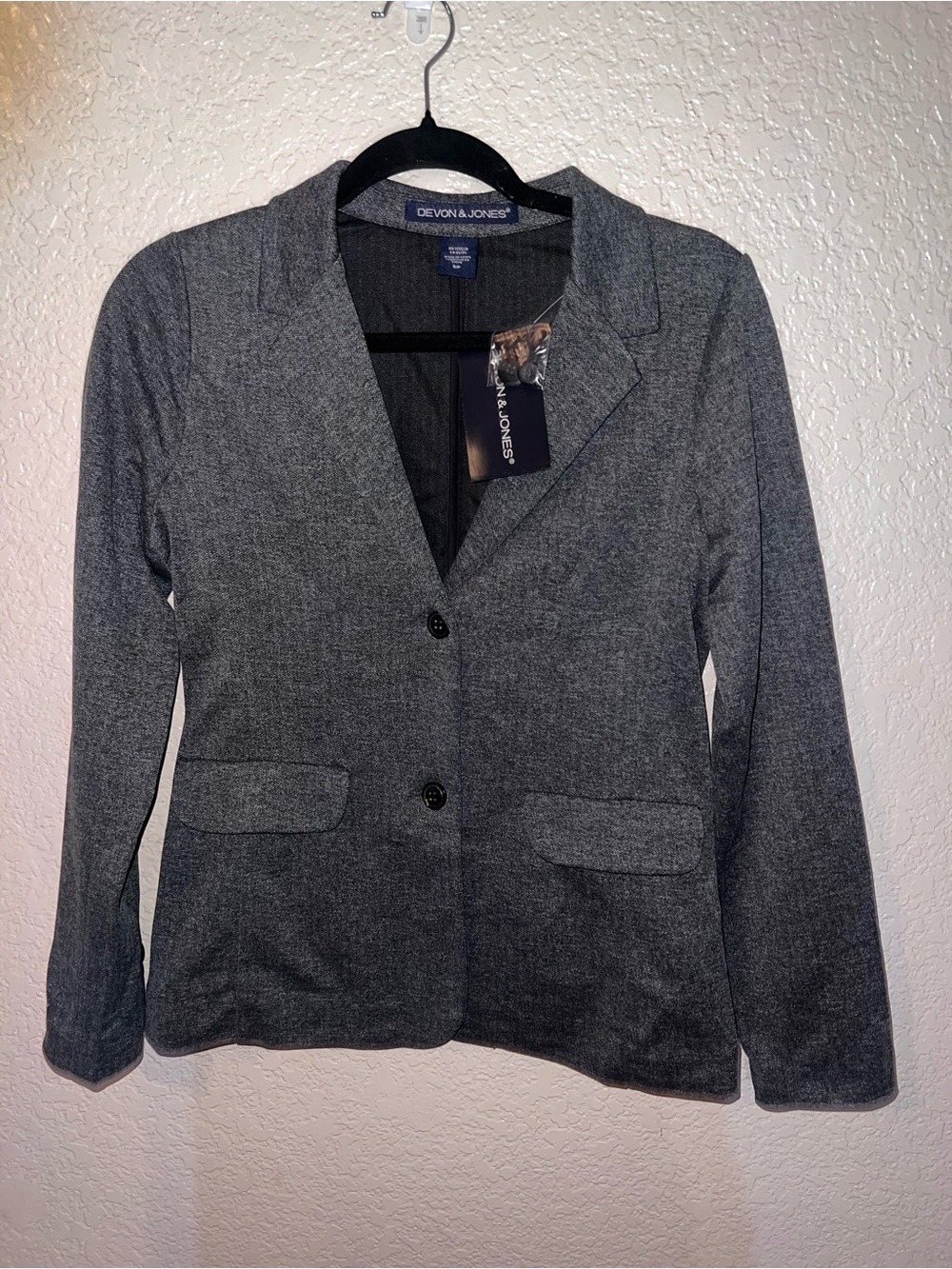 NWT Devon & Jones Women's Charcoal Gray Two-Button Blazer
